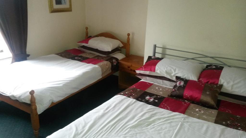 The Friar Tucks Hotel Gloucester Phòng bức ảnh