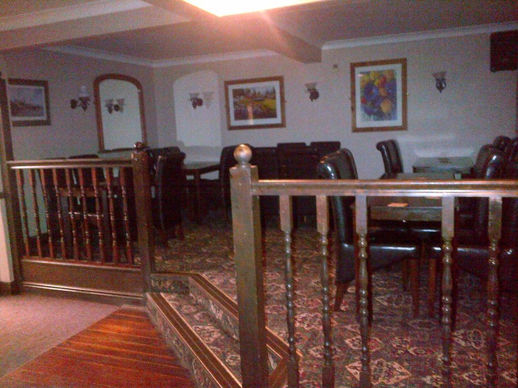The Friar Tucks Hotel Gloucester Ngoại thất bức ảnh