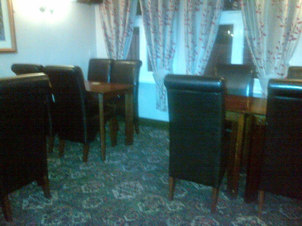 The Friar Tucks Hotel Gloucester Ngoại thất bức ảnh